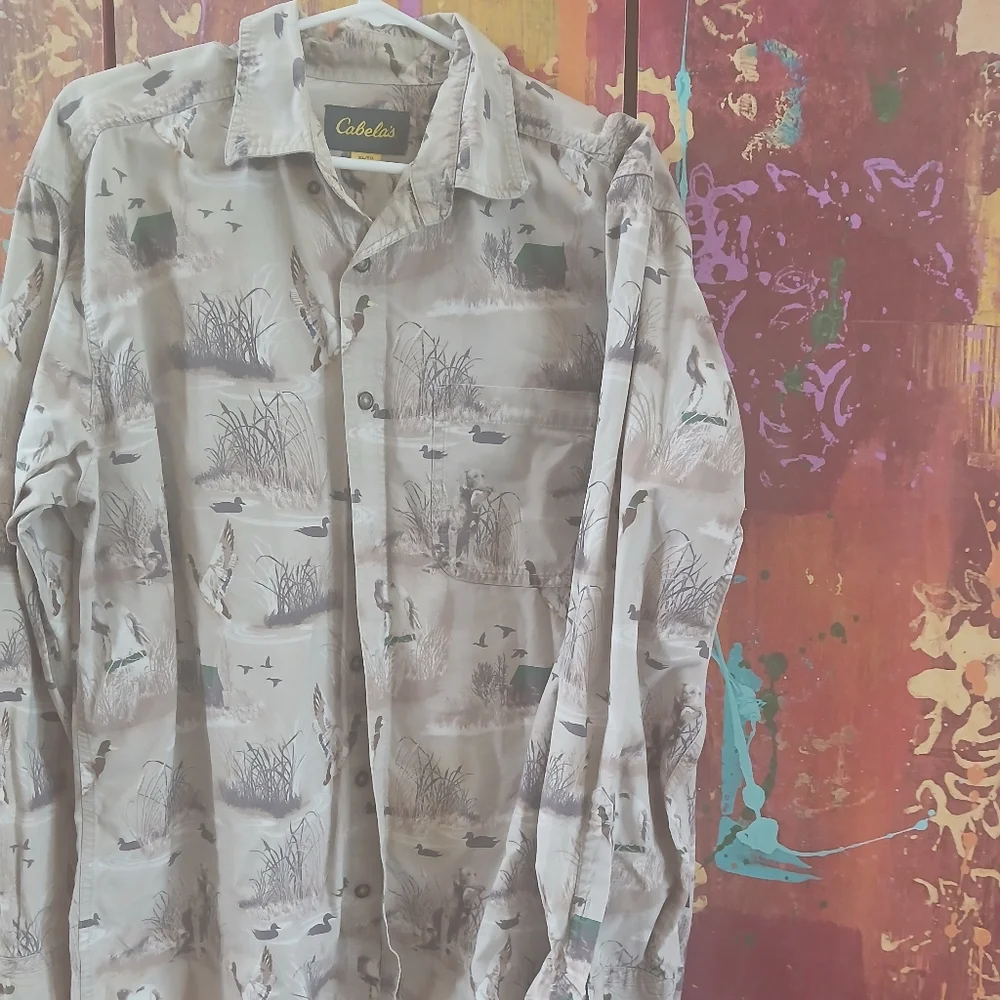 Cabela's Beige Wildlife Print Shirt - Picture 2 of 3